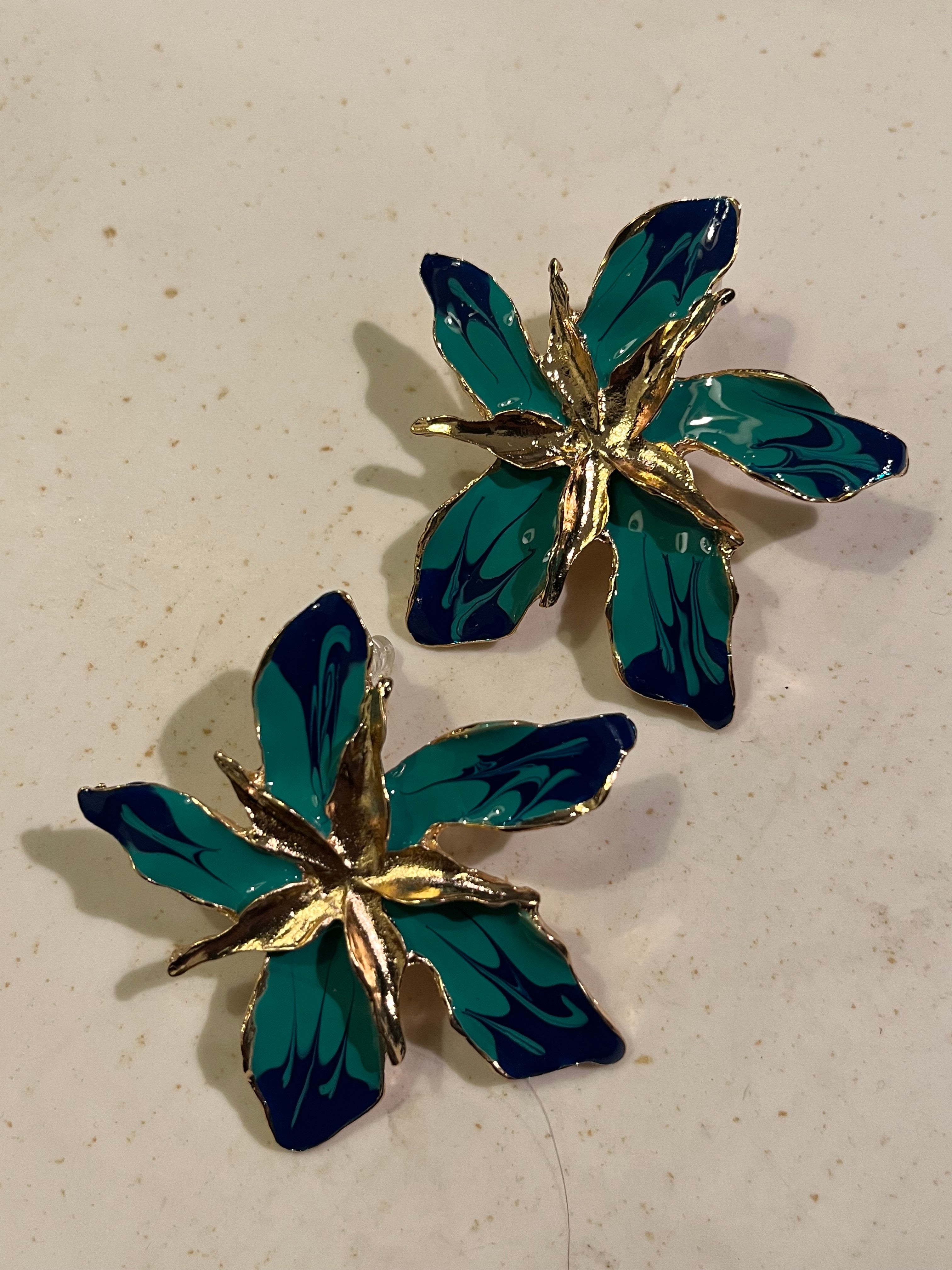 Flores amantis calipso-dorado